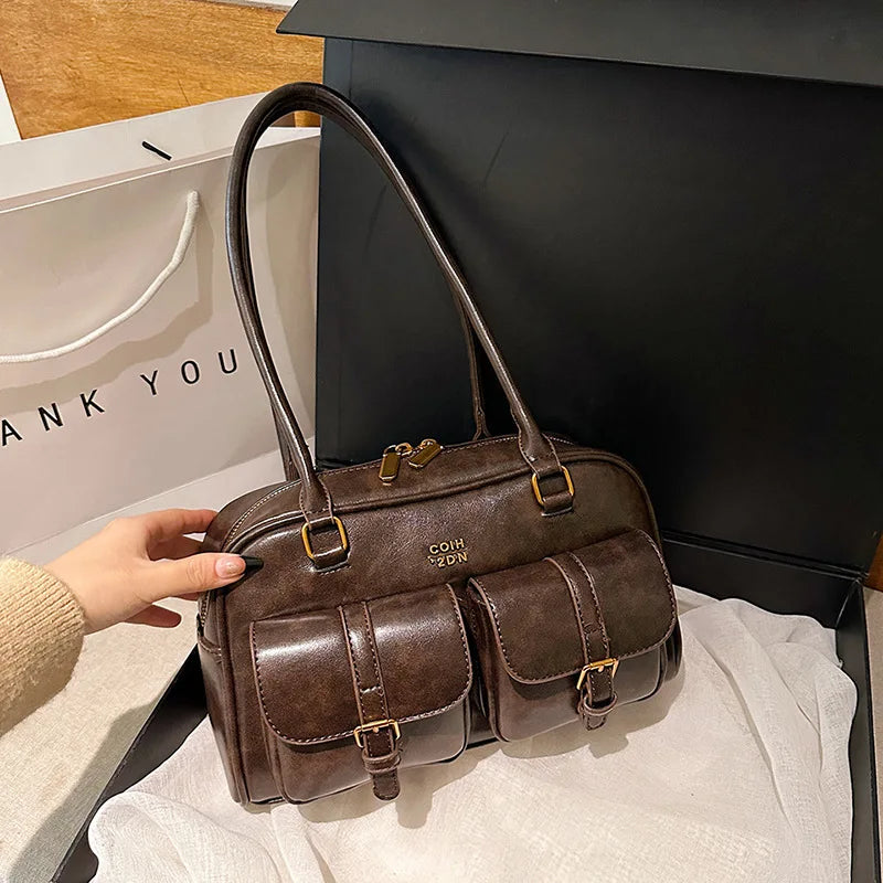 Väska dam – brun handväska med flera fack för resa