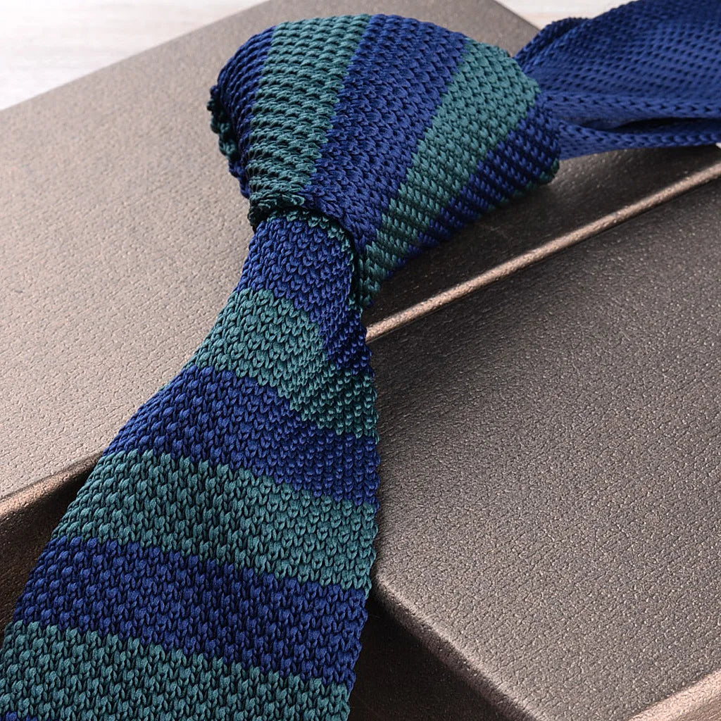 Stickad slips randig – retro stil herr