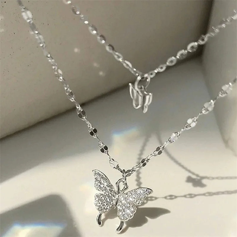 Dubbelt runt halsband för dam – elegant geometrisk i kedjedesign