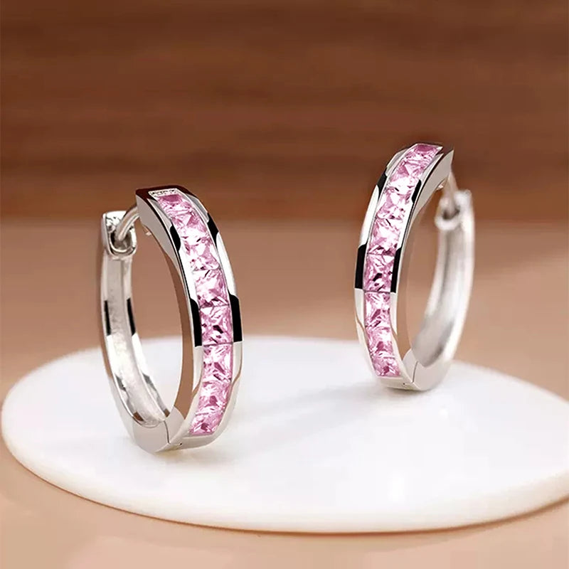 Örhängen dam – eleganta hoops cc-inspirerade