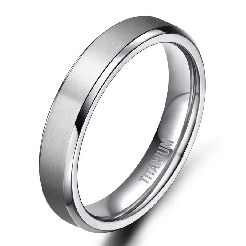 Titanring i silverfärg – borstad vigselring 4-8 mm