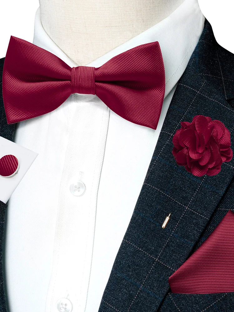 Herrset i siden - Slips, fluga, näsduk, slipsnål –  Finns i flera varianter