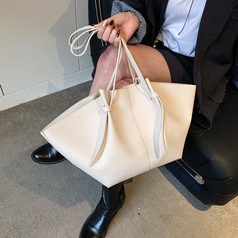 Stor tote bag i PU-läder – elegant & rymlig damväska