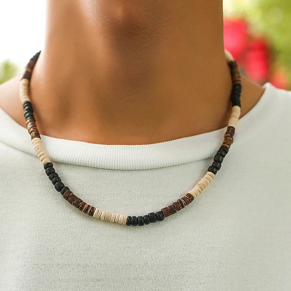 Träpärlhalsband herr – kort choker med vintagekänsla