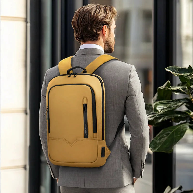 Heroic Knight slim datorryggsäck 15,6–17 tum med laddningsport