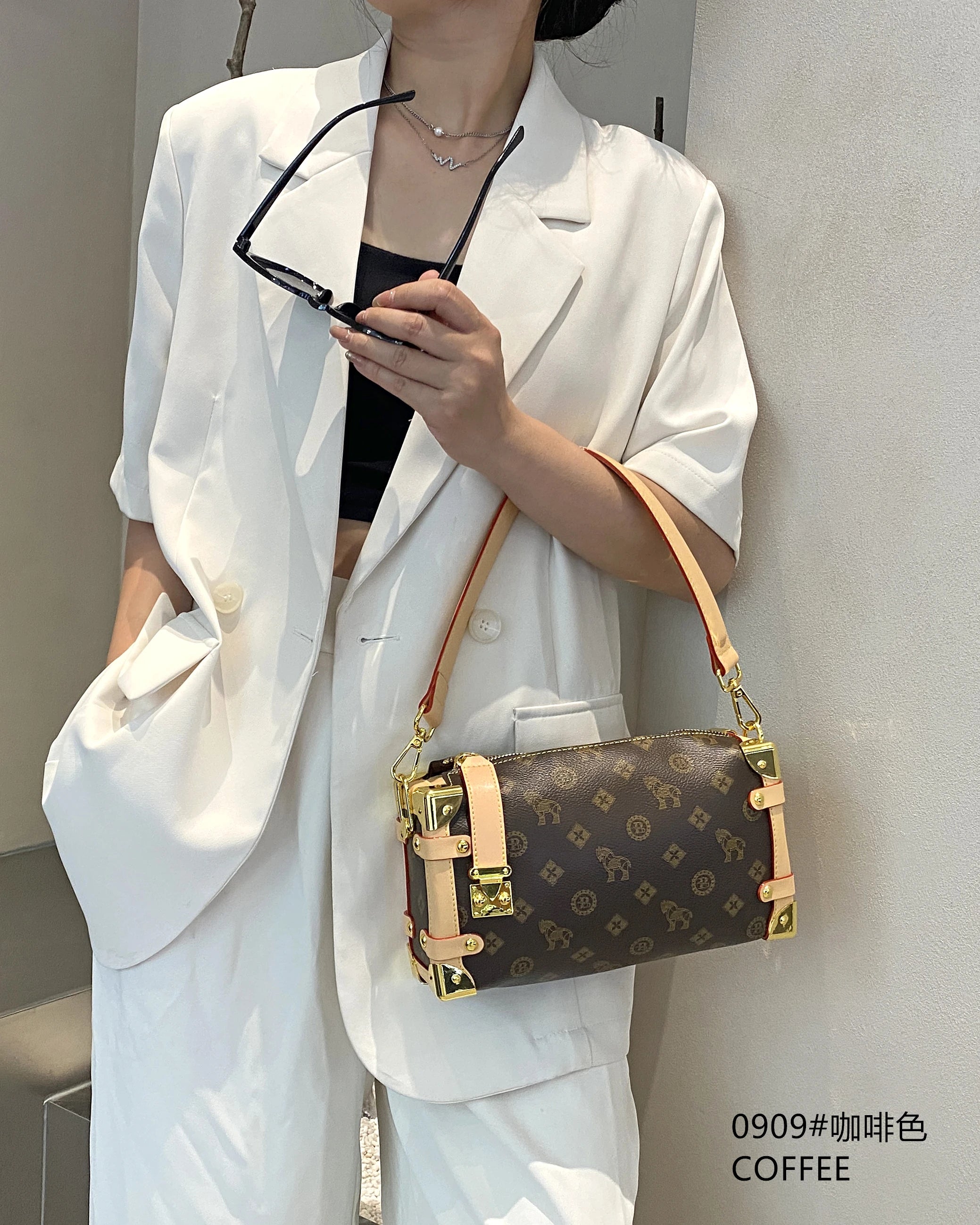 Axelväska för dam med justerbar rem