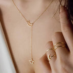 Guldpläterat choker halsband med måne och stjärna