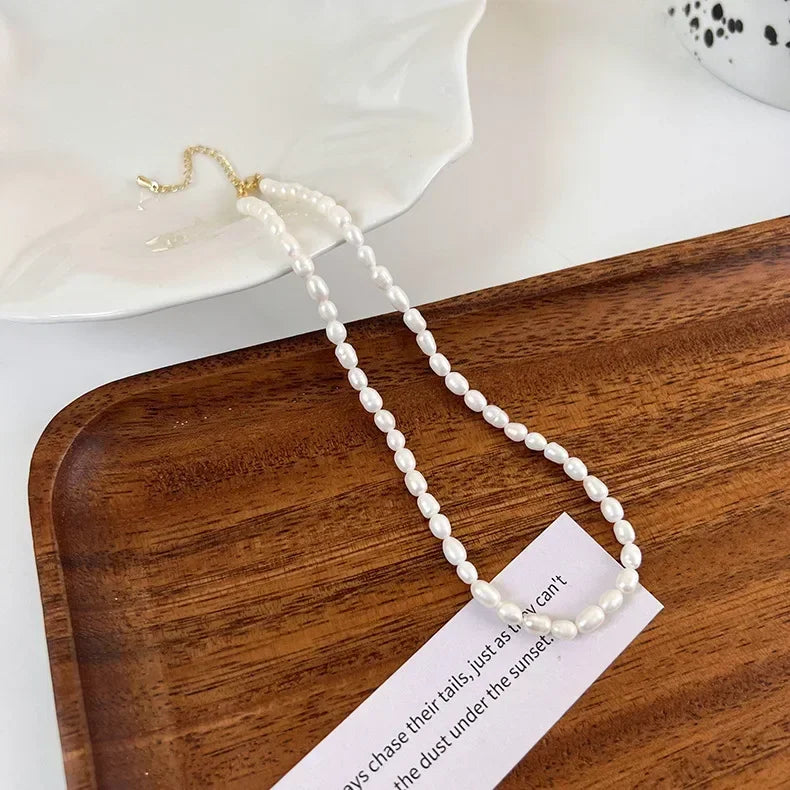 Pärlhalsband dam – sötvattenspärlor choker i elegant design
