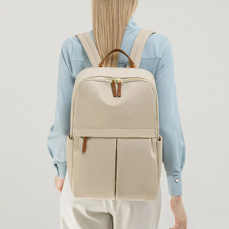 Rymlig datorryggsäck dam i Oxford-material 20–35 L