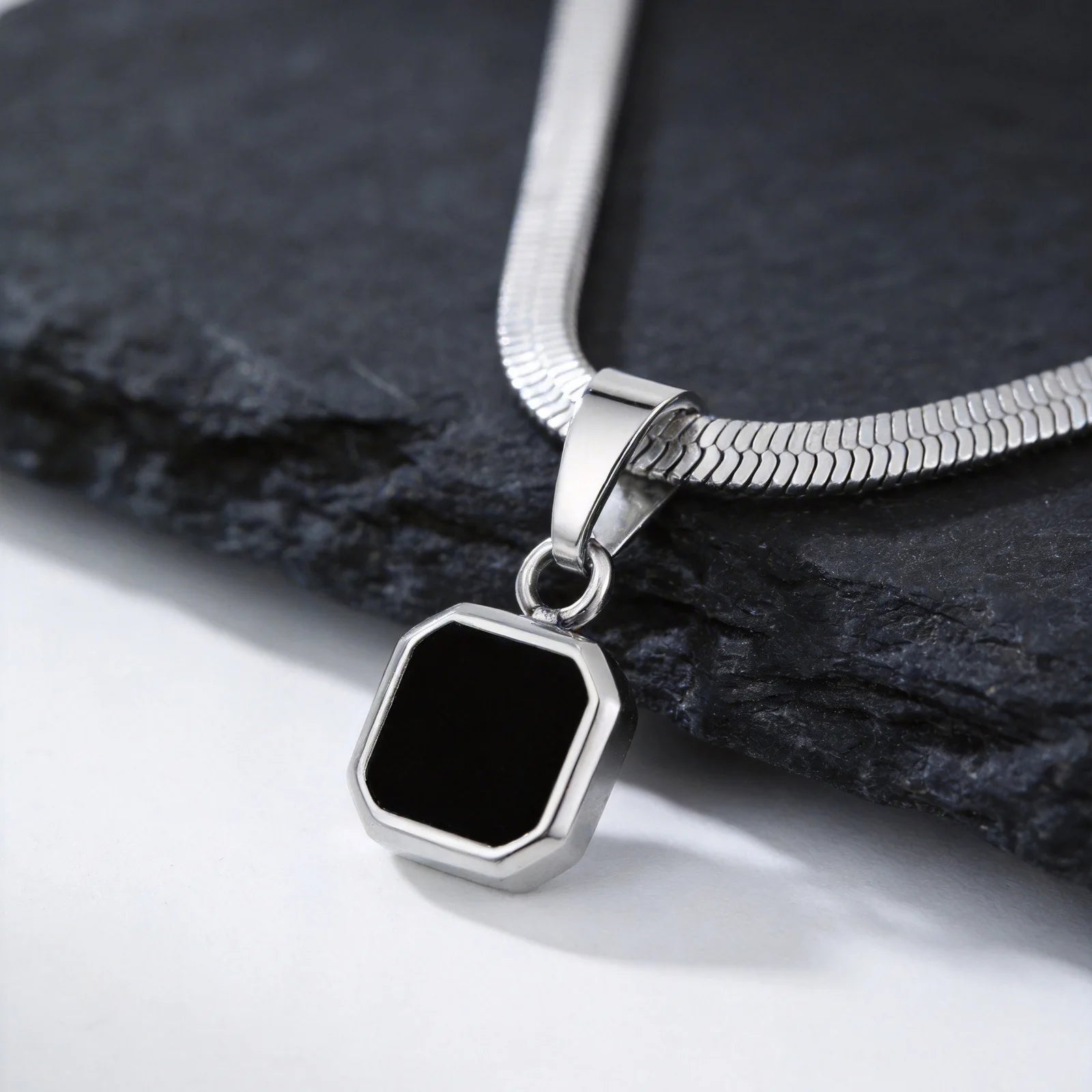 Dog Tag halsband herr – militärinspirerat hänge i rostfritt stål