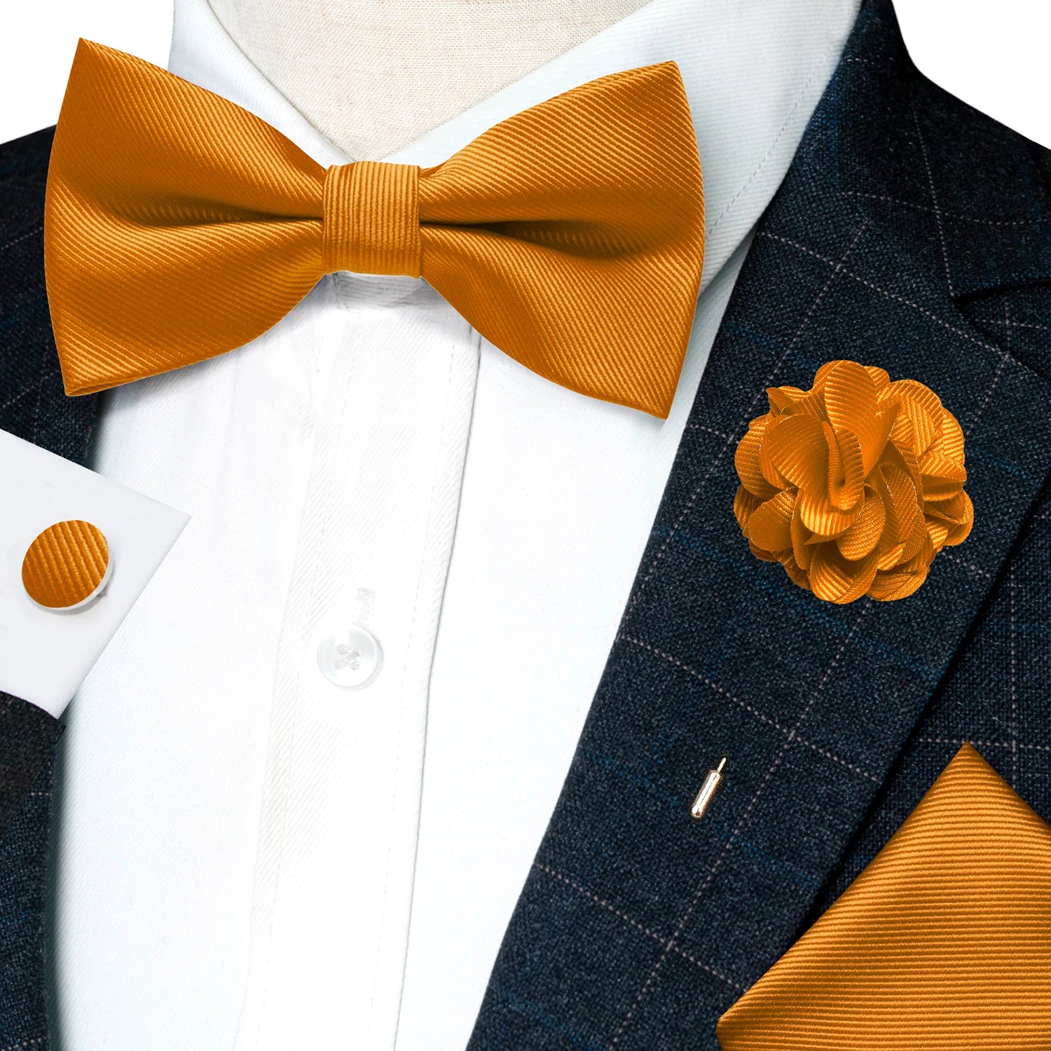 Herrset i siden - Slips, fluga, näsduk, slipsnål –  Finns i flera varianter