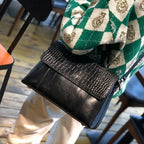 Crossbody-väska dam i äkta läder – stor & retro