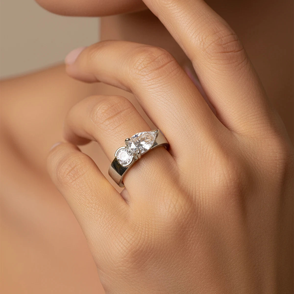 Vattendroppsring i sterling silver – gnistrande CZ‑ring för dam