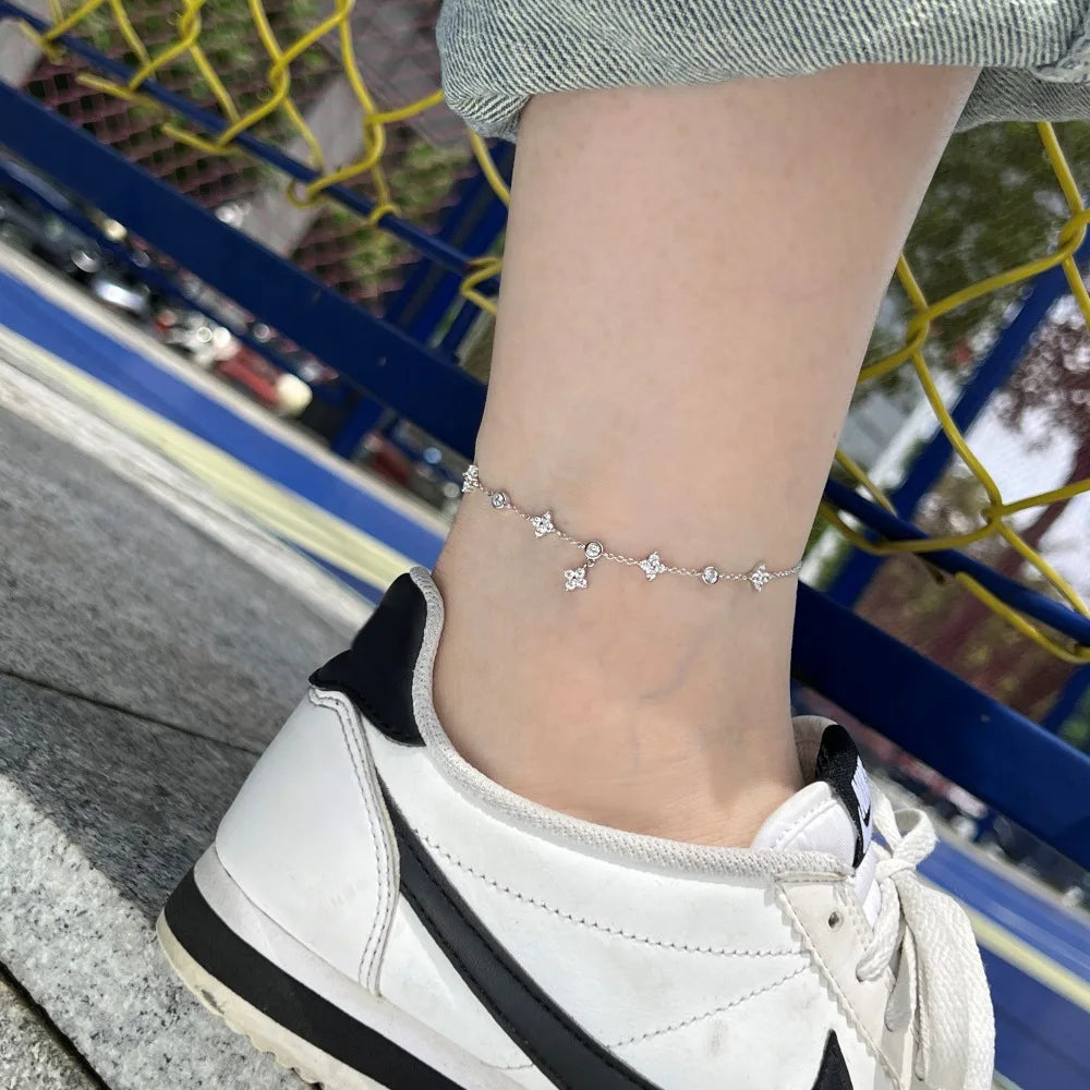 Fotlänk i 925 sterling silver med fyrklöver och zirkonia