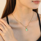 Halsband dam droppformat – minimalistiskt transparent hänge i stål