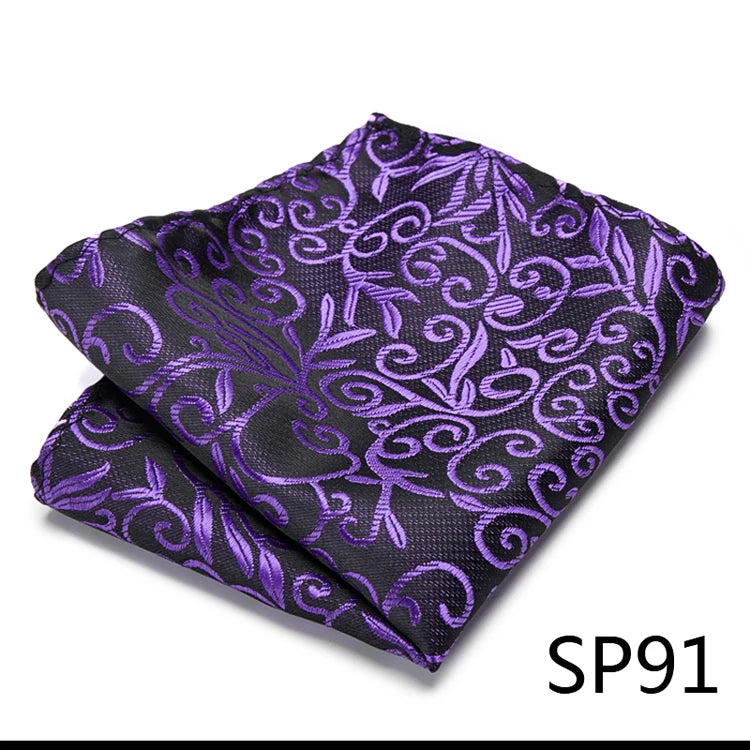 Näsduk i siden – Finns i flera varianter