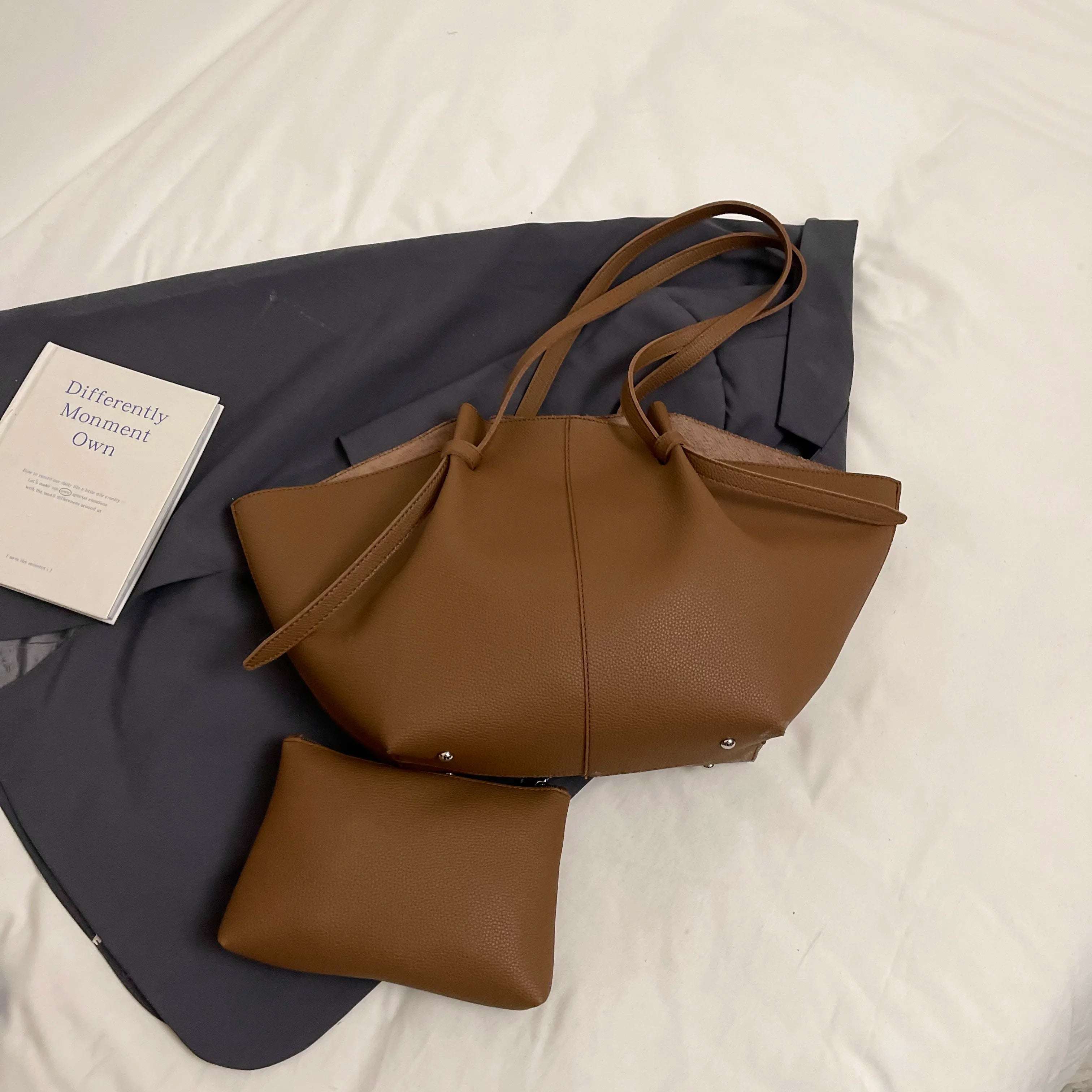 Stor tote bag i PU-läder – elegant & rymlig damväska
