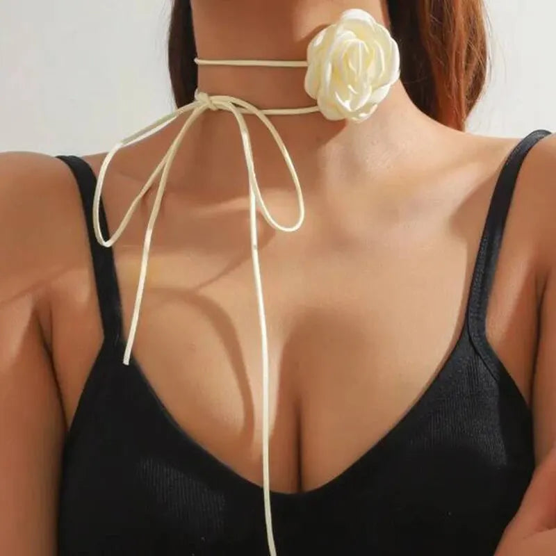 Halsband dam – pärlchoker med rosett