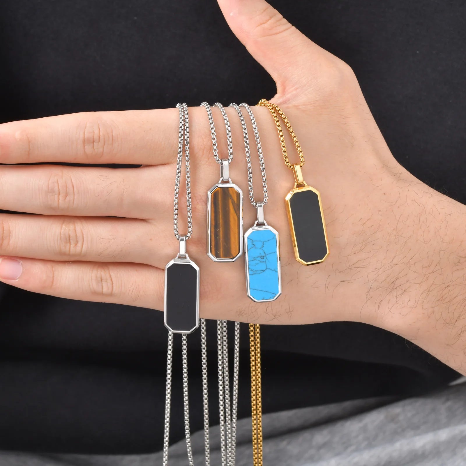 Halsband herr geometriskt hänge – stål halsband i silver/guld